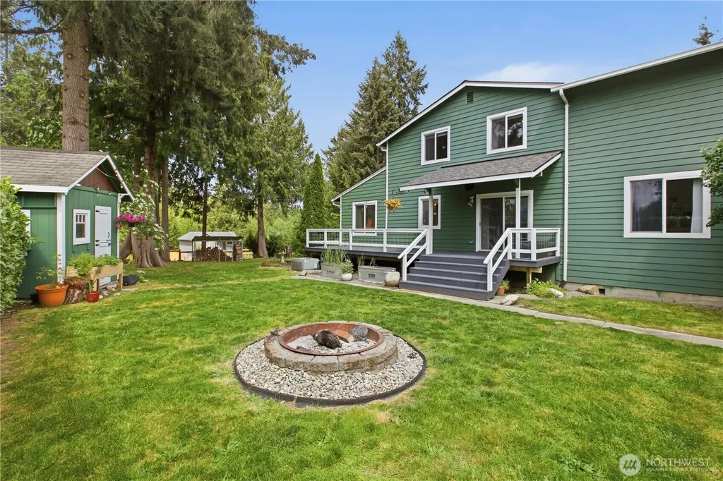 7009 E Dakota Street Port Orchard WA 98366