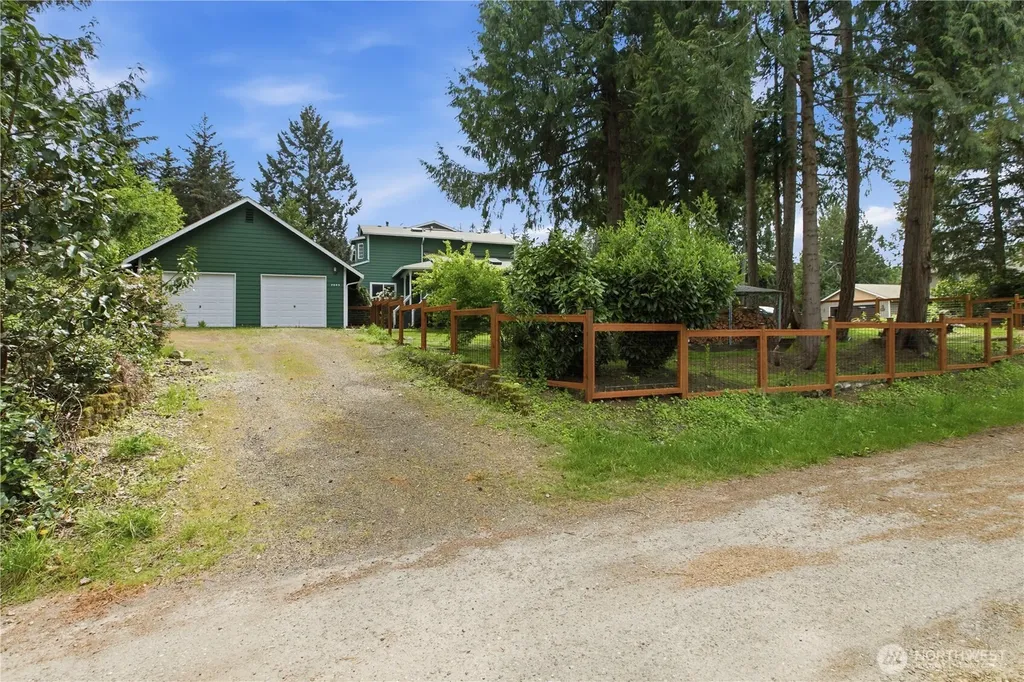 7009 E Dakota Street Port Orchard WA 98366
