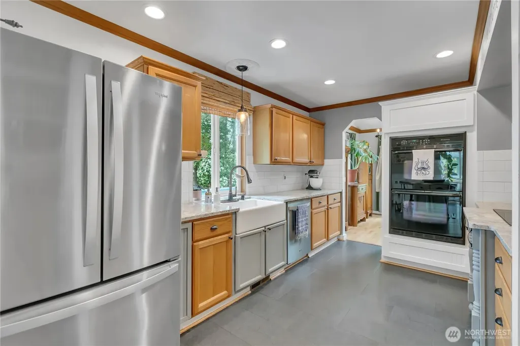 7009 E Dakota Street Port Orchard WA 98366