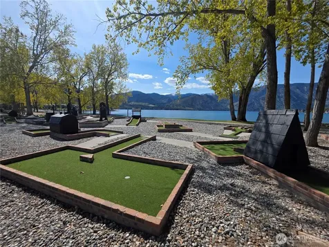 1 Lodge 640-m Manson WA 98831