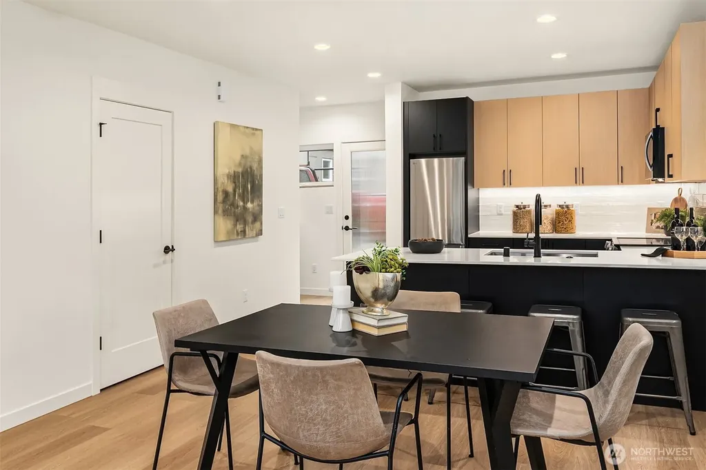1453 22nd Avenue Seattle WA 98122
