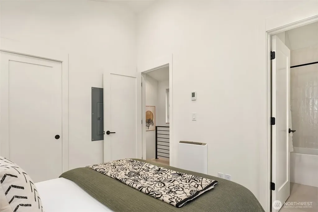 1453 22nd Avenue Seattle WA 98122
