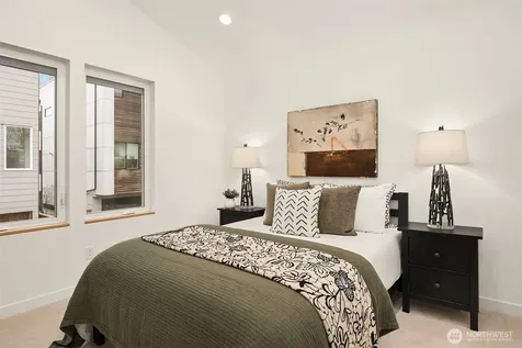1453 22nd Avenue Seattle WA 98122