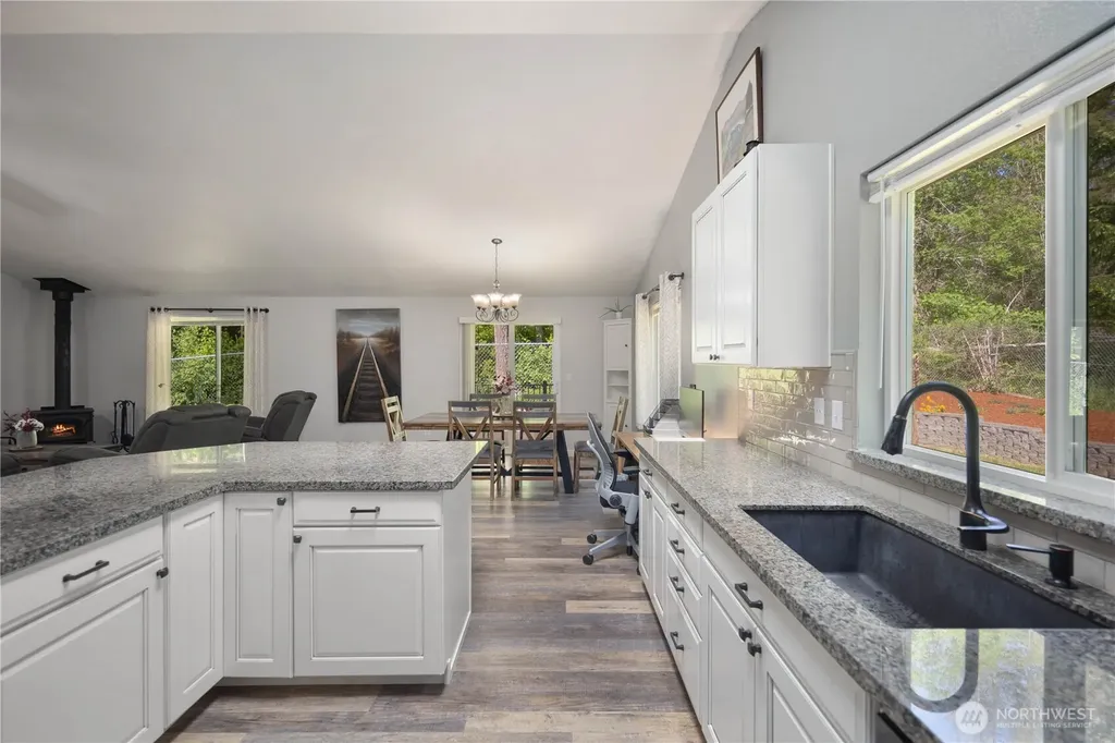 1729 S 7th Shelton WA 98584