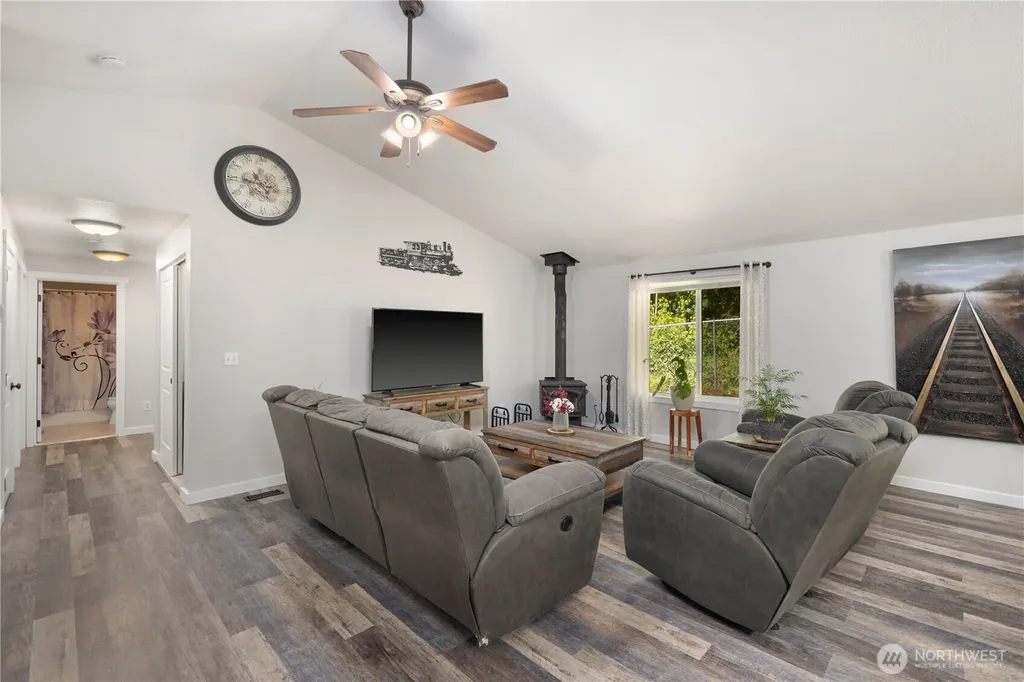 1729 S 7th Shelton WA 98584