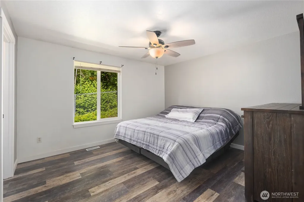 1729 S 7th Shelton WA 98584
