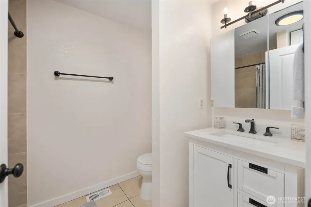 1729 S 7th Shelton WA 98584