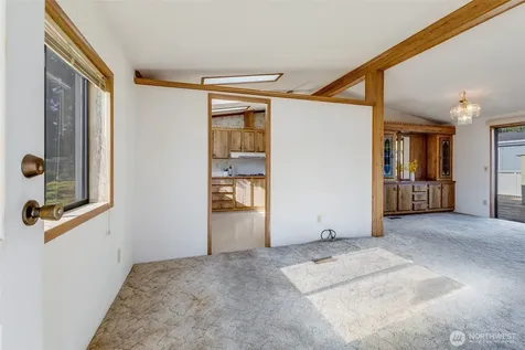 803 E 82nd Street Court Tacoma WA 98404