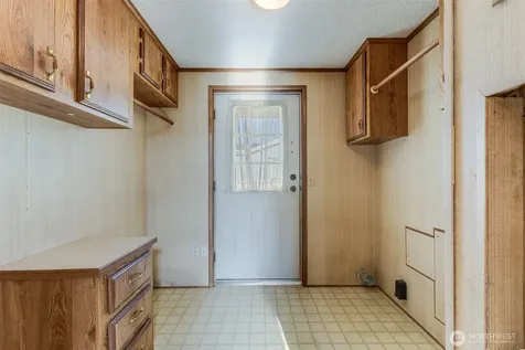 803 E 82nd Street Court Tacoma WA 98404