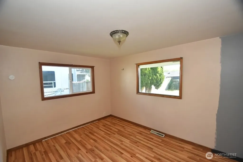 614 S Pine Street Burlington WA 98233