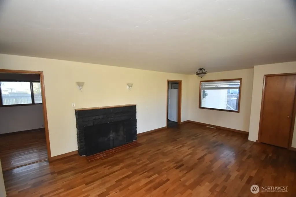 614 S Pine Street Burlington WA 98233