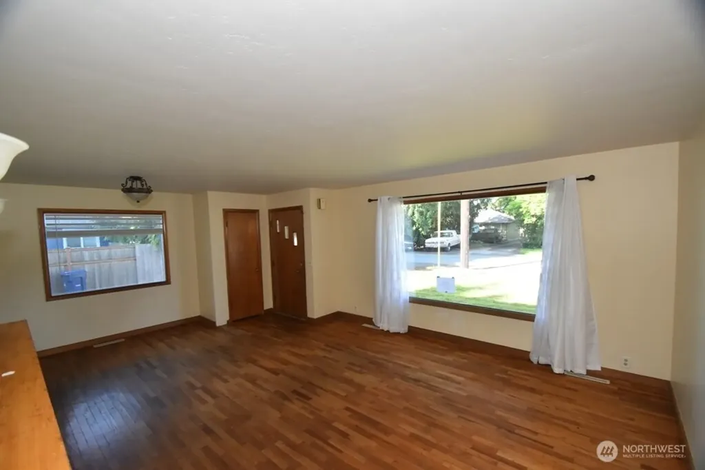 614 S Pine Street Burlington WA 98233