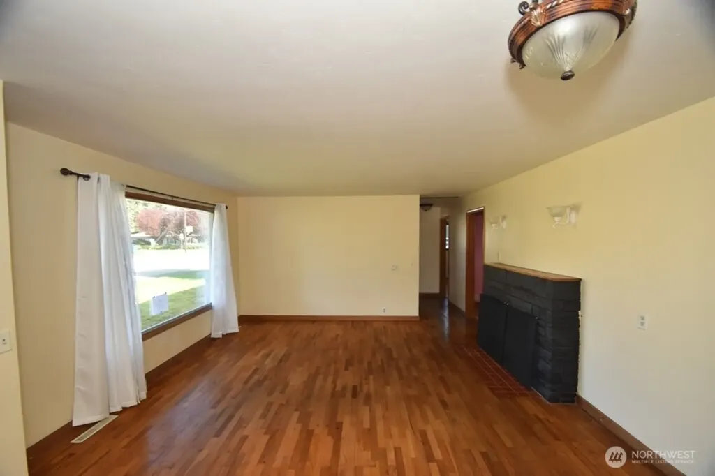 614 S Pine Street Burlington WA 98233