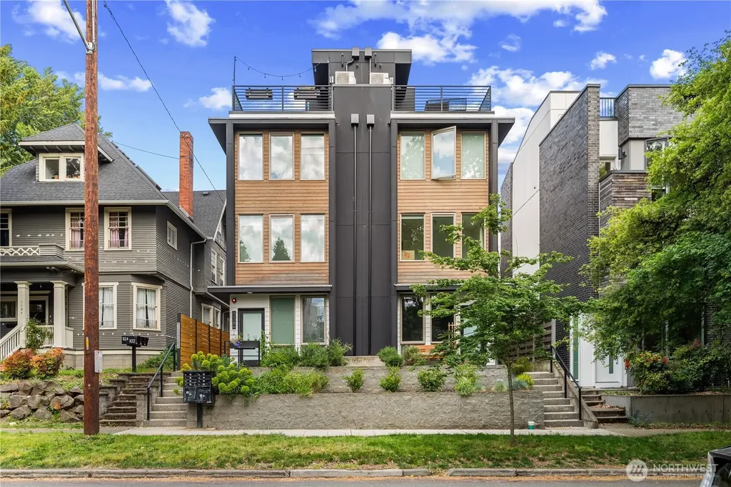 1118 16th Avenue Seattle WA 98122