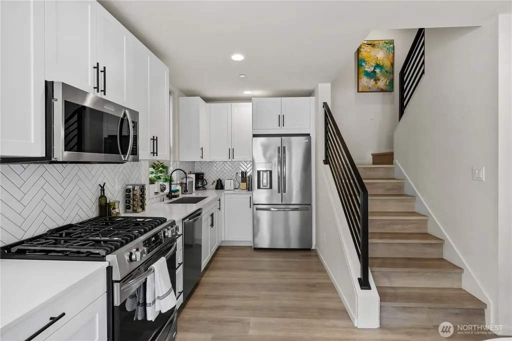 1118 16th Avenue Seattle WA 98122
