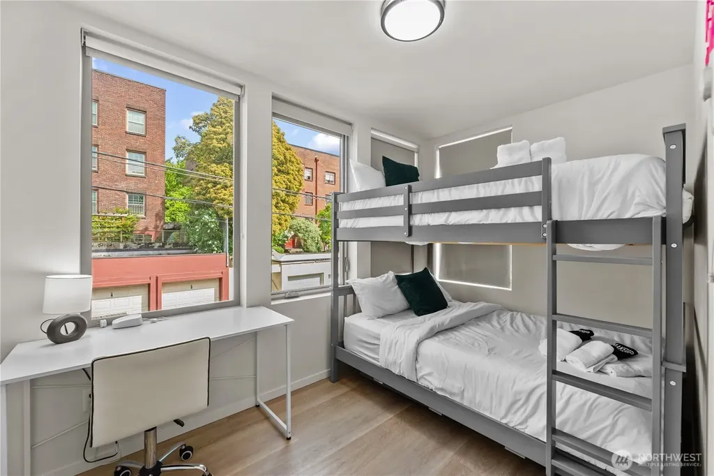 1118 16th Avenue Seattle WA 98122