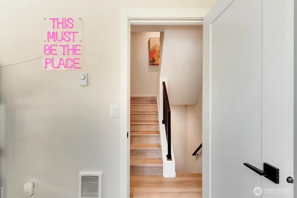 1118 16th Avenue Seattle WA 98122