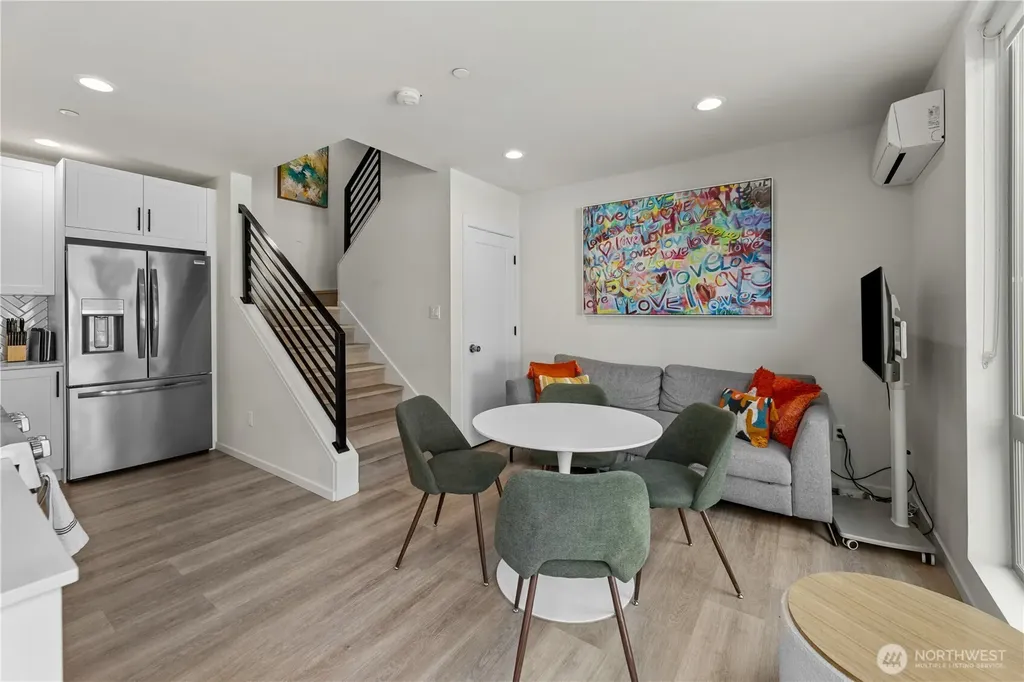 1118 16th Avenue Seattle WA 98122