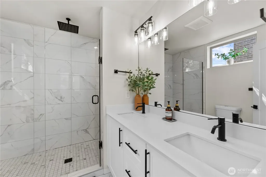 1118 16th Avenue Seattle WA 98122