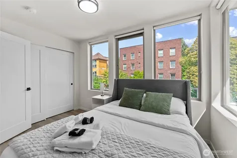1118 16th Avenue Seattle WA 98122