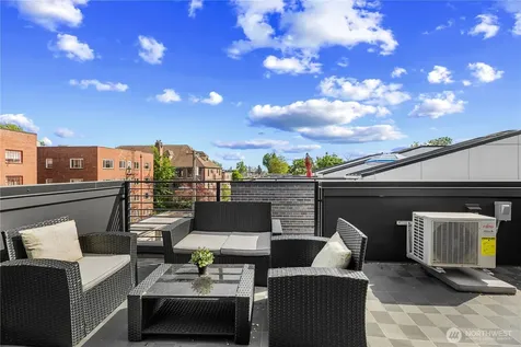 1118 16th Avenue Seattle WA 98122