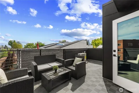 1118 16th Avenue Seattle WA 98122