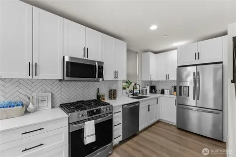 1118 16th Avenue Seattle WA 98122