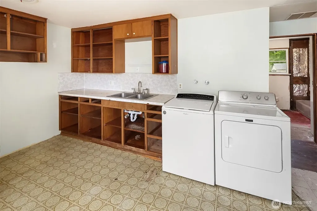 33313 SE 42nd Street Fall City WA 98024