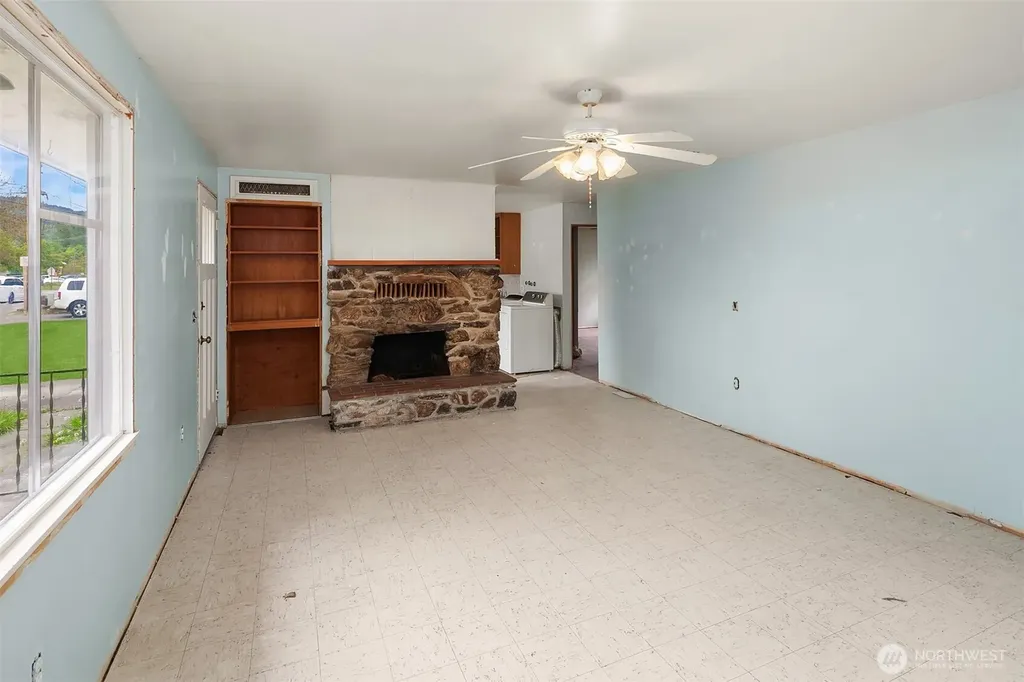 33313 SE 42nd Street Fall City WA 98024