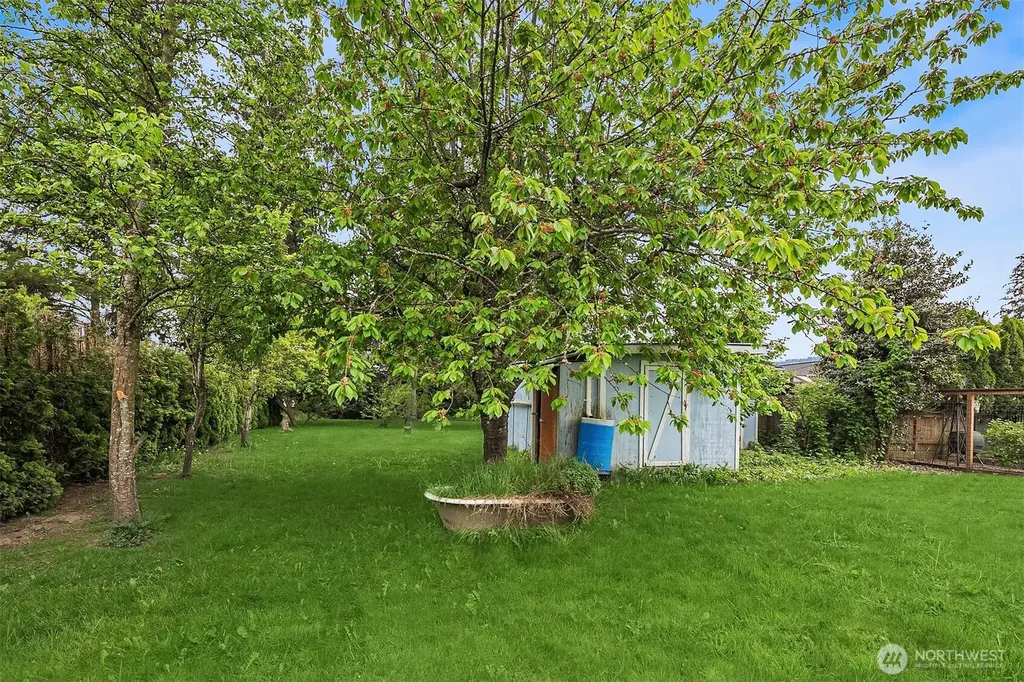 33313 SE 42nd Street Fall City WA 98024