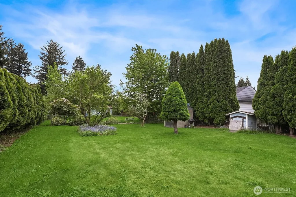 33313 SE 42nd Street Fall City WA 98024