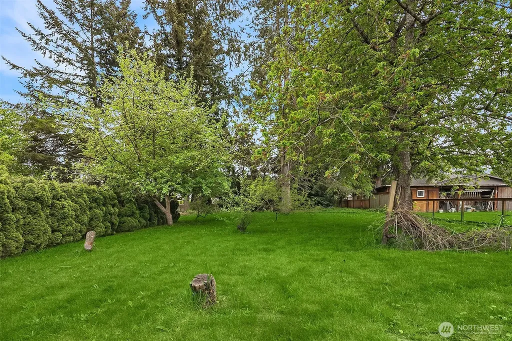 33313 SE 42nd Street Fall City WA 98024