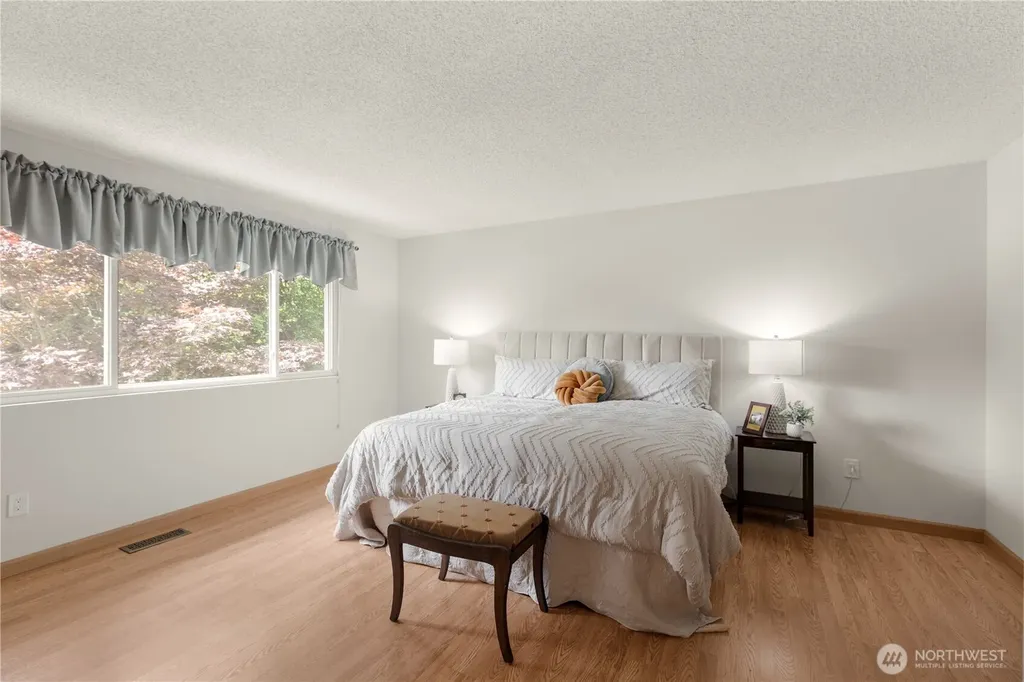 26631 Carnaby Way Kent WA 98032