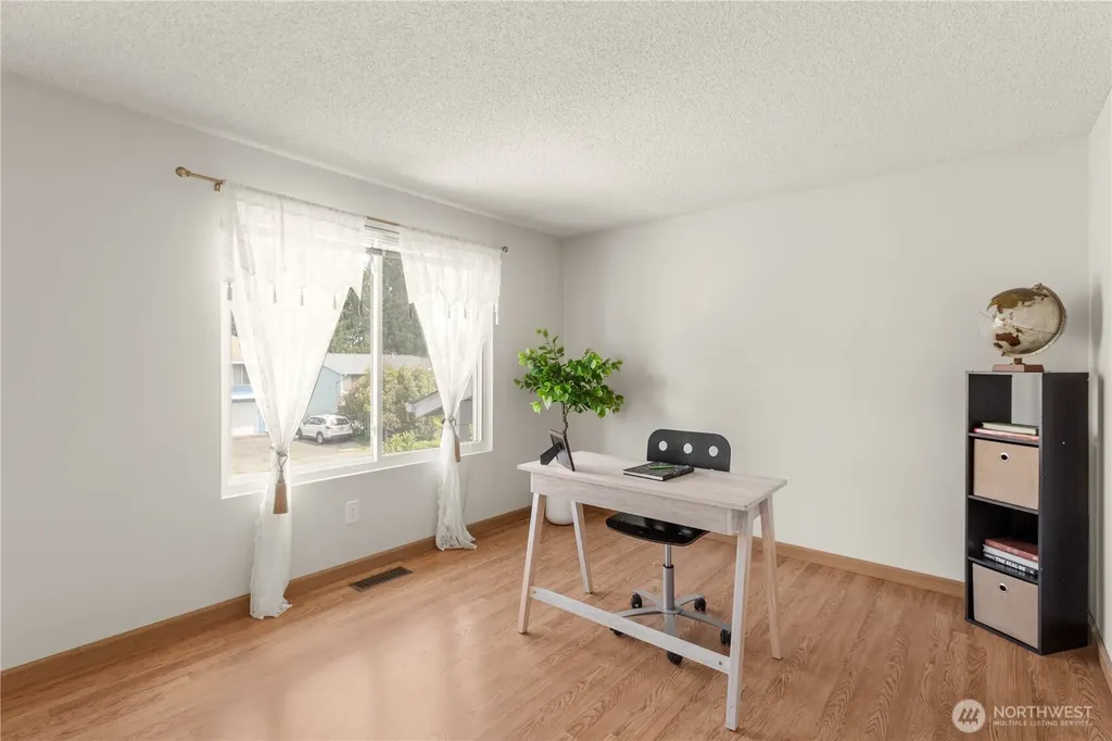26631 Carnaby Way Kent WA 98032