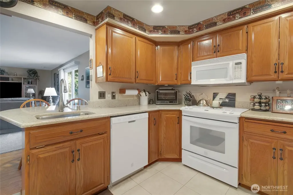 30925 22nd Avenue SW Federal Way WA 98023