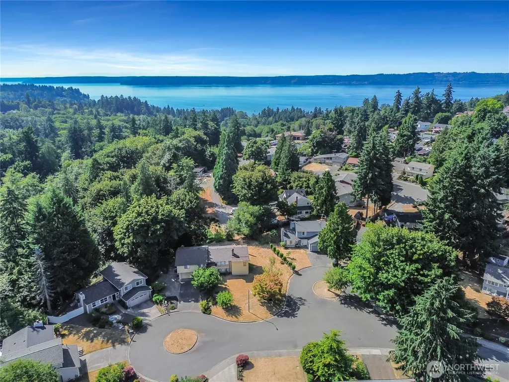 30925 22nd Avenue SW Federal Way WA 98023