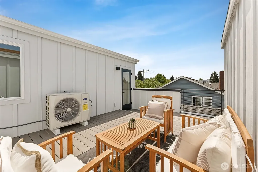 3449 California Avenue SW Seattle WA 98116