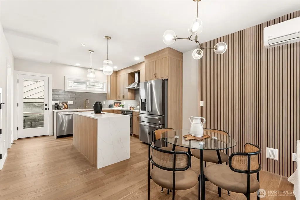 3449 California Avenue SW Seattle WA 98116