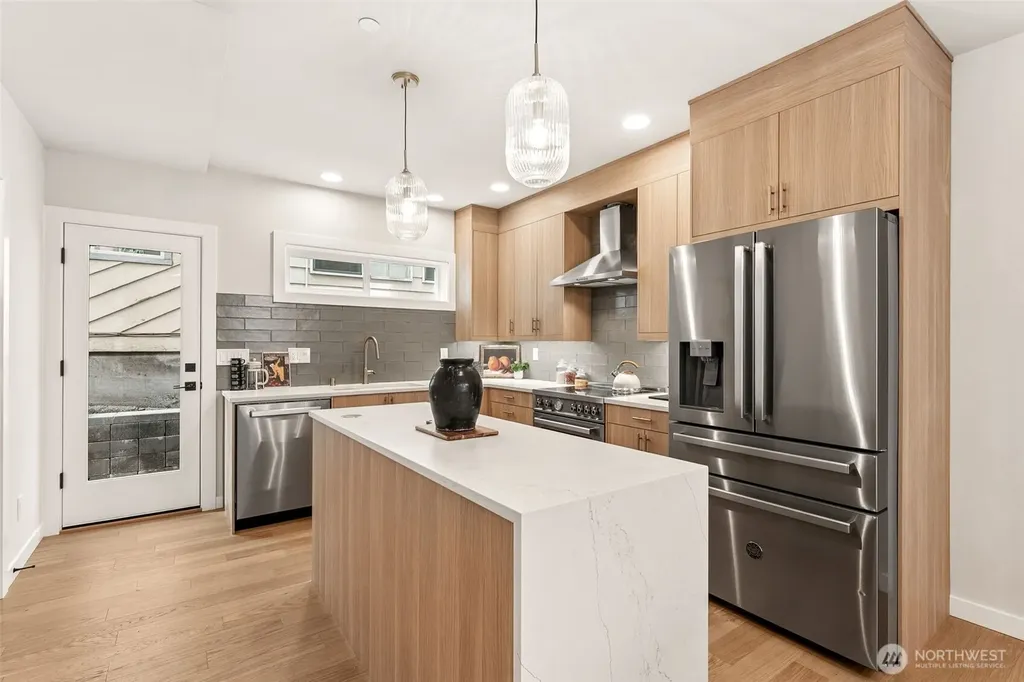3449 California Avenue SW Seattle WA 98116