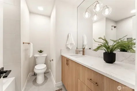 3449 California Avenue SW Seattle WA 98116