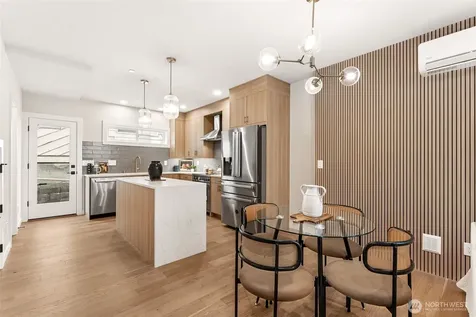 3449 California Avenue SW Seattle WA 98116