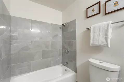 21642 148th Avenue SE Kent WA 98042