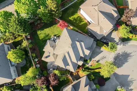 27212 SE 12th Place Sammamish WA 98075