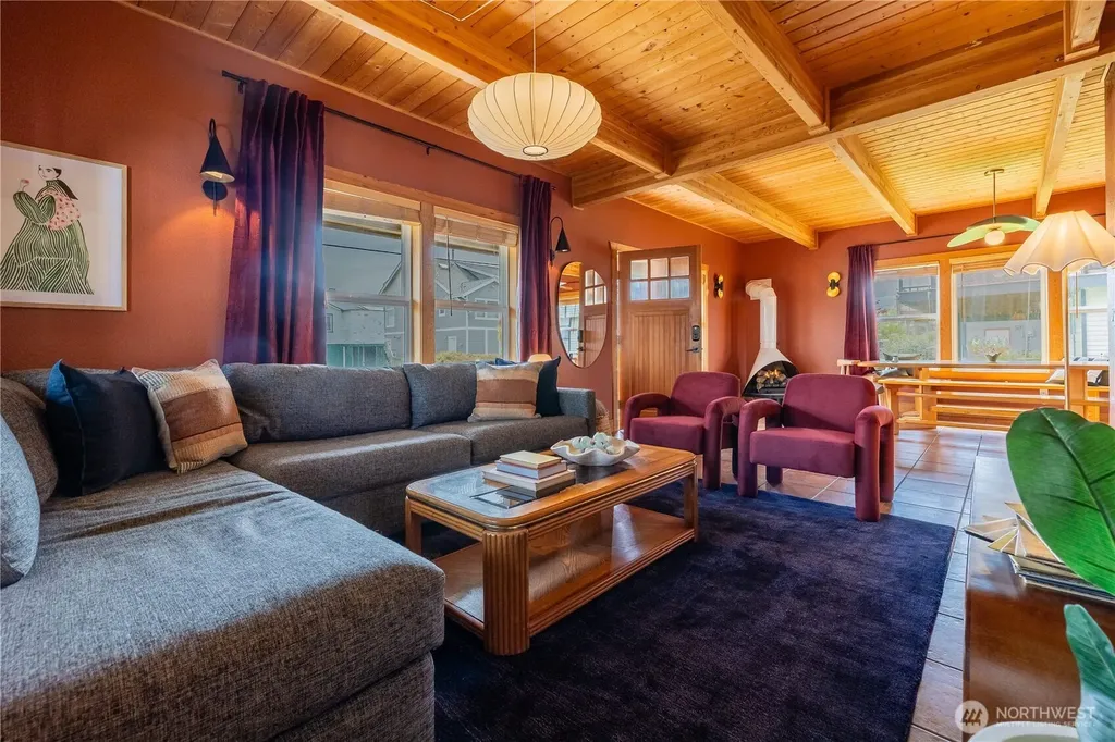 2633 Sunlight Beach Road Clinton WA 98236