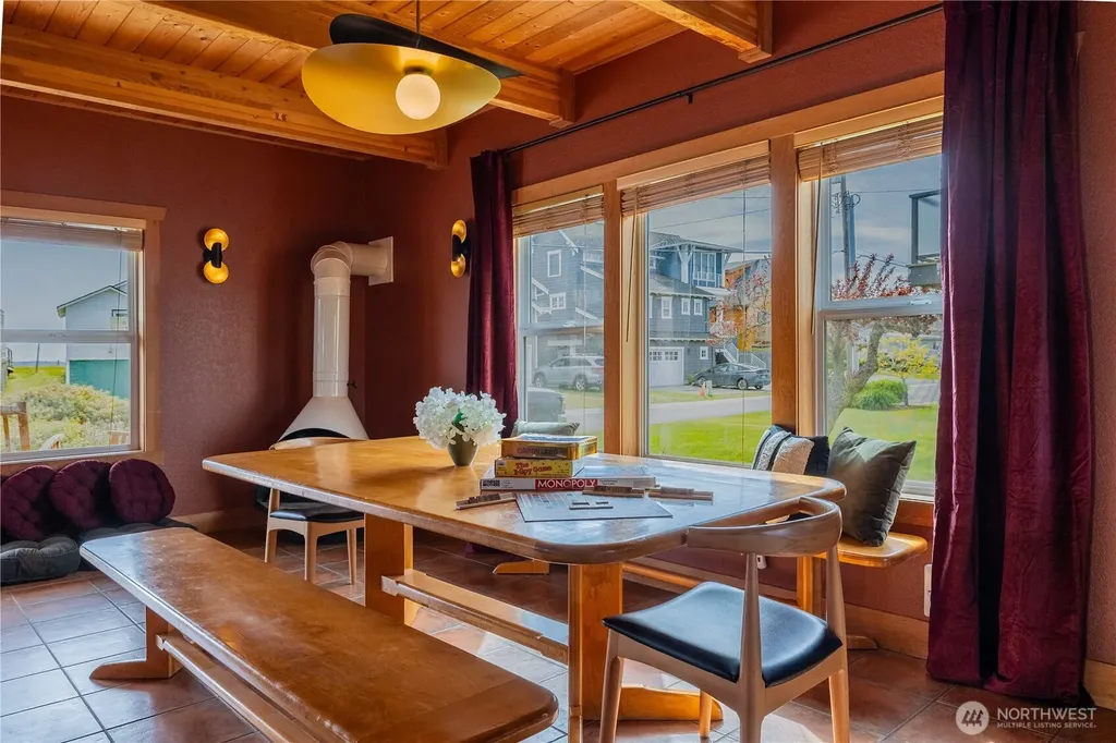 2633 Sunlight Beach Road Clinton WA 98236