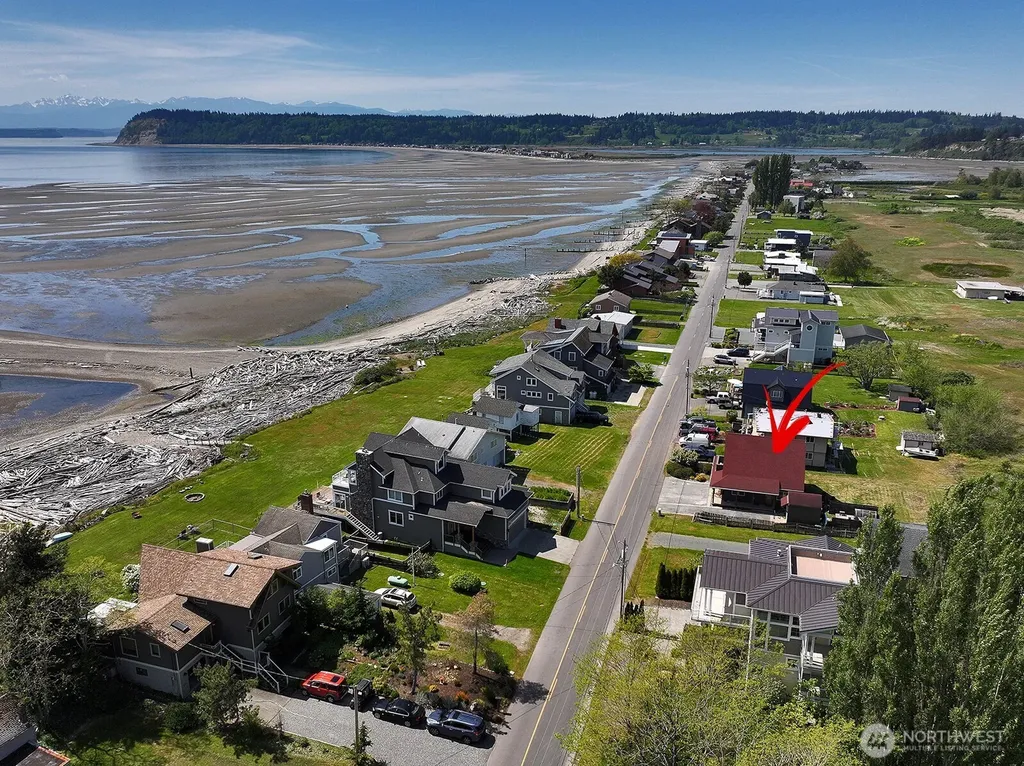 2633 Sunlight Beach Road Clinton WA 98236