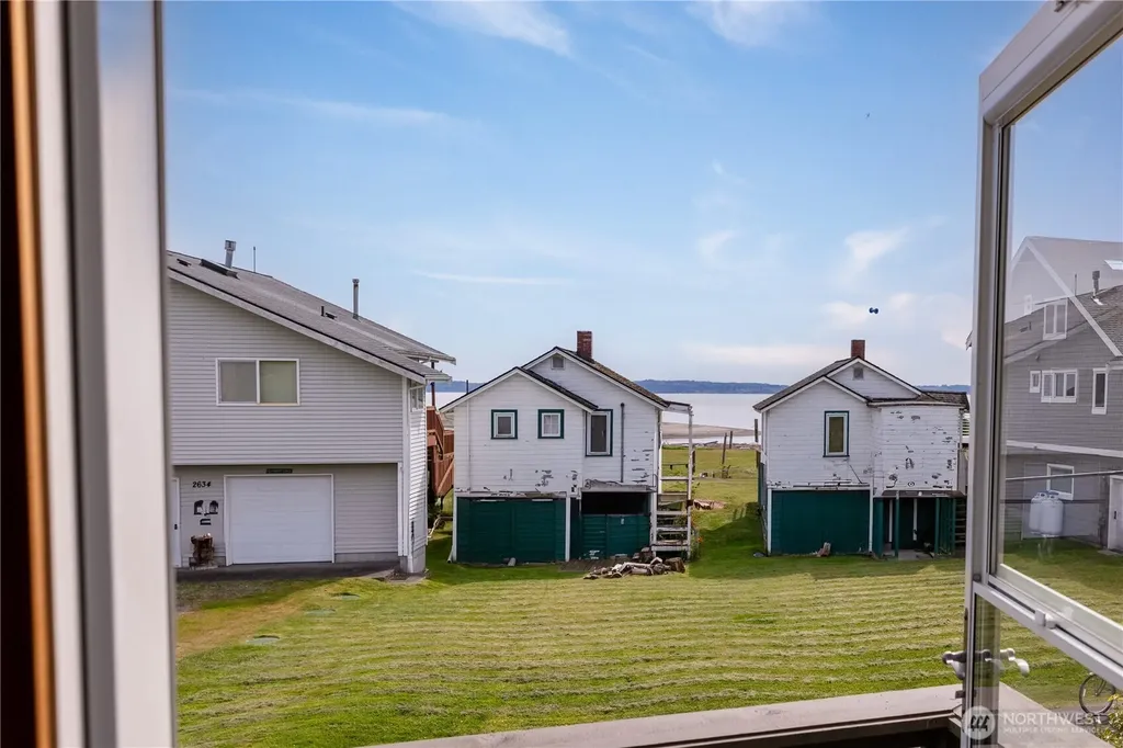 2633 Sunlight Beach Road Clinton WA 98236
