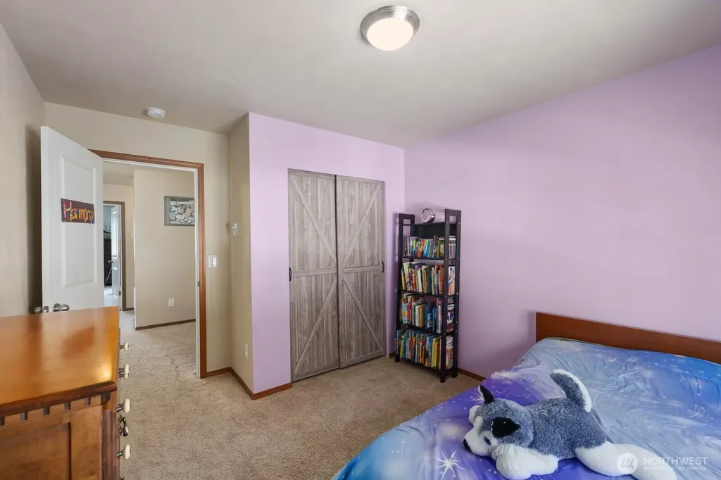 553 NE Nantucket Street Bremerton WA 98310