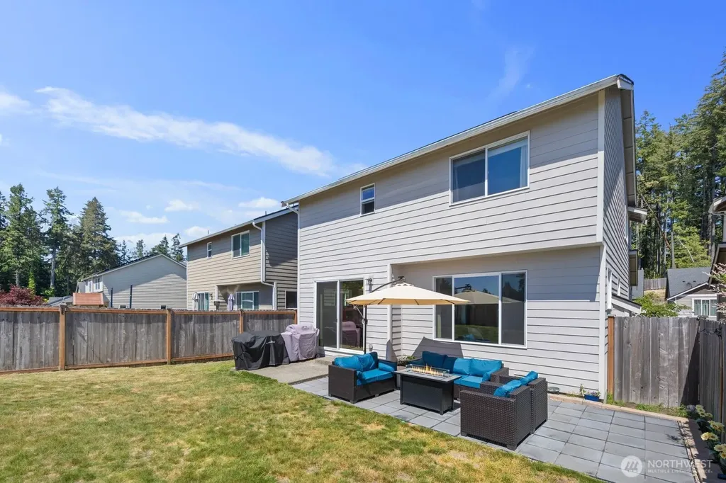 553 NE Nantucket Street Bremerton WA 98310