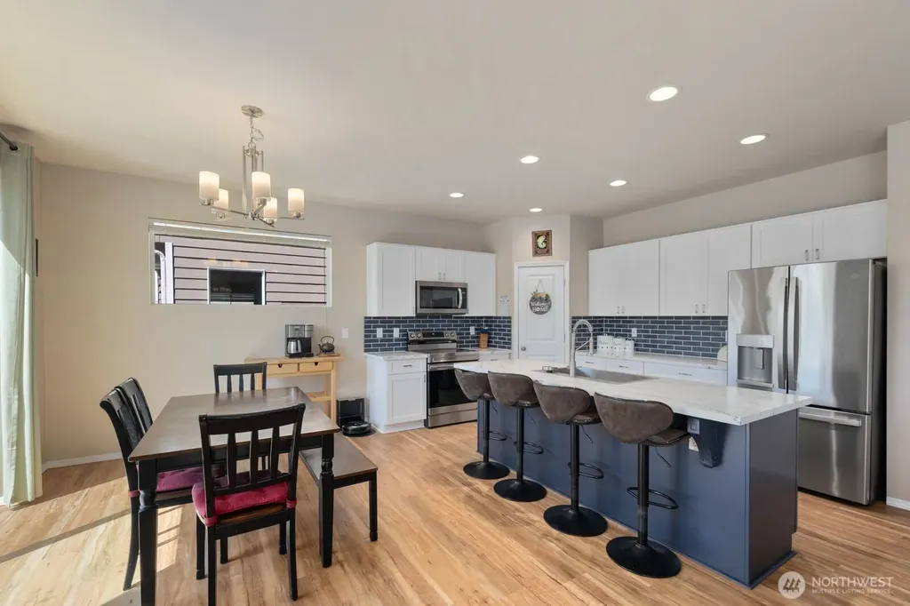553 NE Nantucket Street Bremerton WA 98310